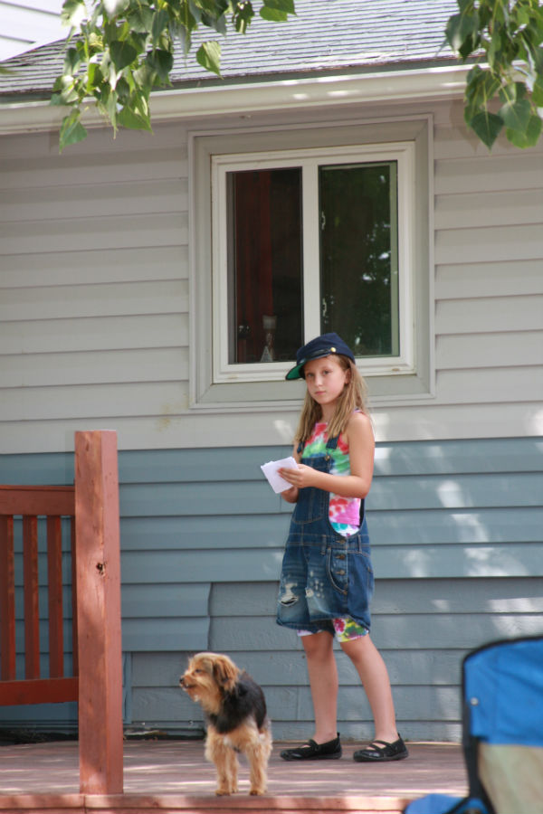 I do believe that's Toto in this scene!