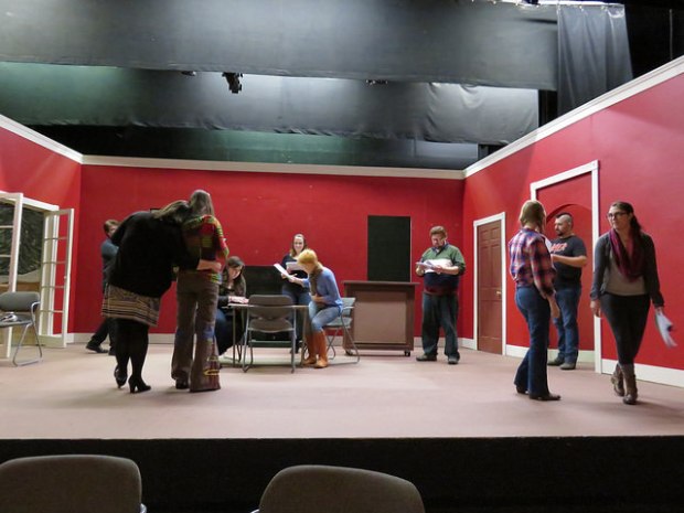 Everyone starts to figure out the stage.